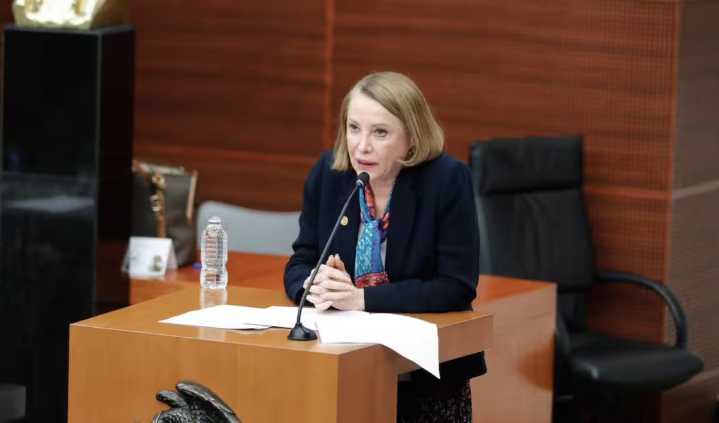 Senado recibe dos iniciativas de Sheinbaum sobre amparo y protección industrial