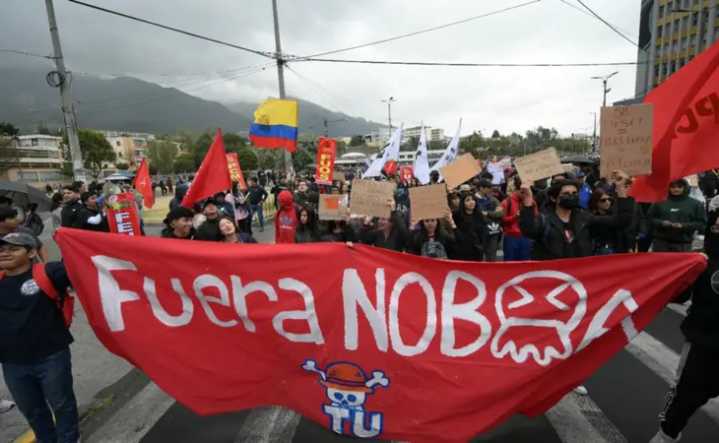 Indígenas protestan en Ecuador por el subsidio de la gasolina