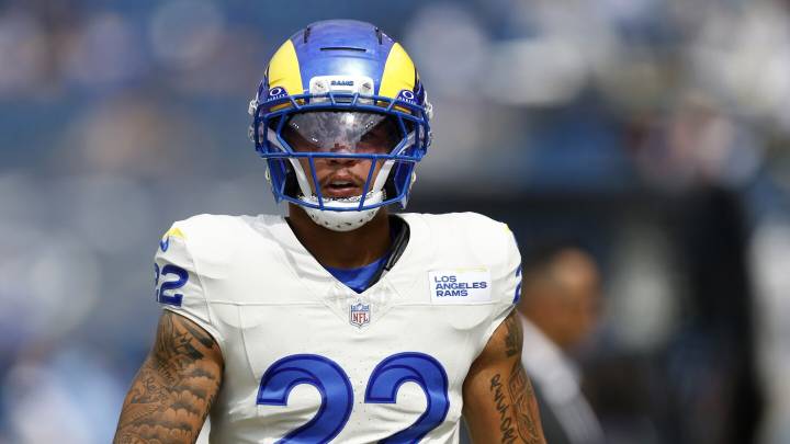 Blake Corum scores first career TD, Rams lead 33