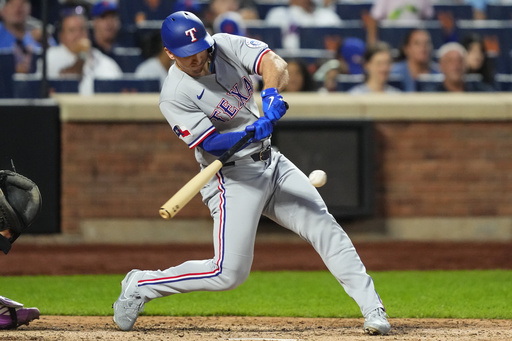 Langford encabeza remontada de Rangers ante Mets, que caen por 8va vez consecutiva, 3