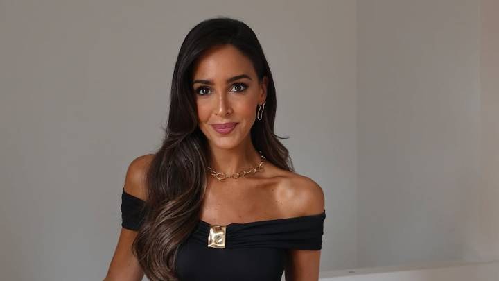 Rocío Osorno convierte un top palabra de honor en la prenda más buscada de la temporada