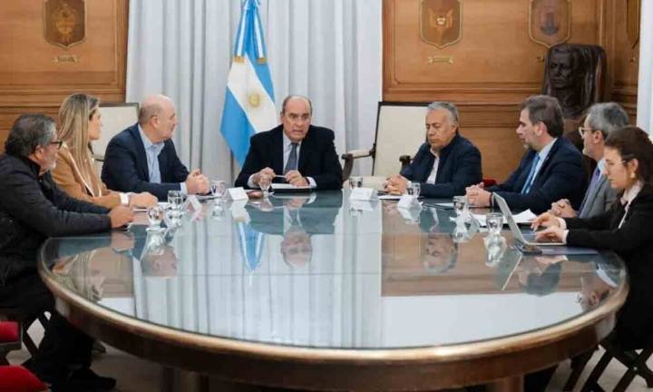 El Gobierno convoca este lunes al Consejo de Mayo para sumar consensos