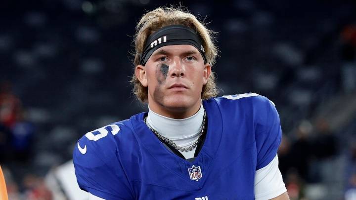 It's time for Jaxson Dart to play for the Giants