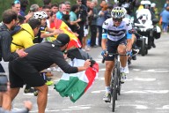 Javier Romo se retira de la Vuelta por la caída sufrida el domingo