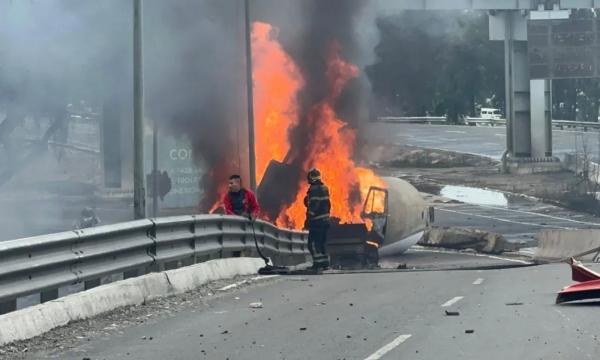 Sube a 21 el número de muertos por explosión de pipa en CDMX