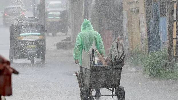 People in four districts of state warned; very heavy rain and winds likely
