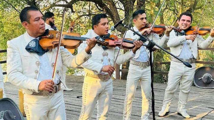 ¿Qué se necesita para ser mariachi? Músicos de Tampico explican el sacrificio y la técnica del género