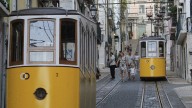 Al menos tres muertos y una veintena de heridos tras descarrillar un funicular en Lisboa