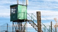 Condenado un hombre en Rusia por tomarse la justicia por su mano: obligó al pederasta que violó a su hija a cavar su propia tumba