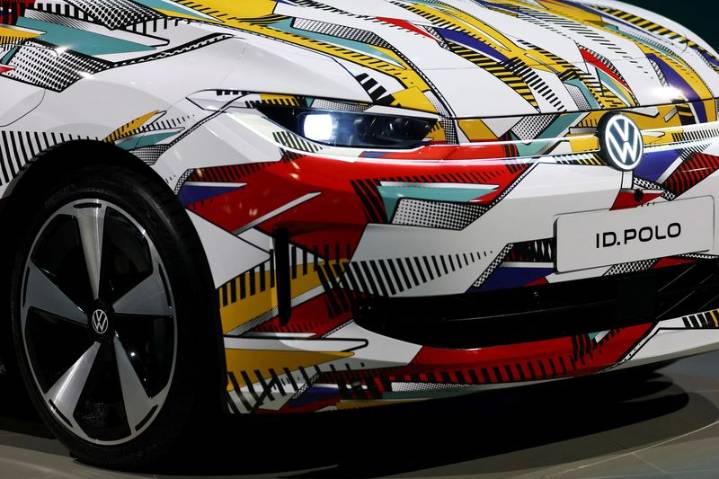 Volkswagen to invest up to a billion euros in AI by end of decade