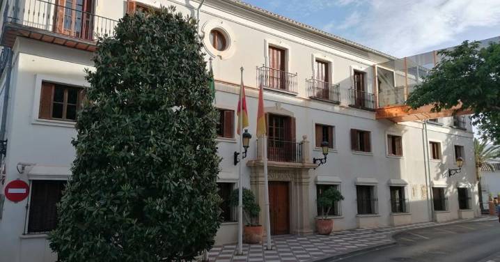 Benalmádena pondrá cámaras de vigilancia para luchar contra el incivismo en el depósito de residuos