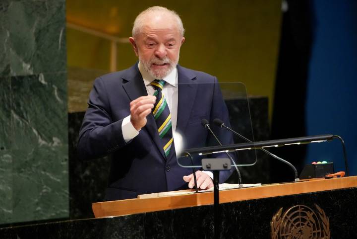 En mensaje alusivo a Trump, Lula da Silva le advierte: “Nuestra democracia no se regatea”