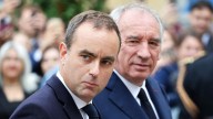 Sébastien Lecornu, un fiel macronista con el que el presidente galo busca volver a situarse "en primera línea"