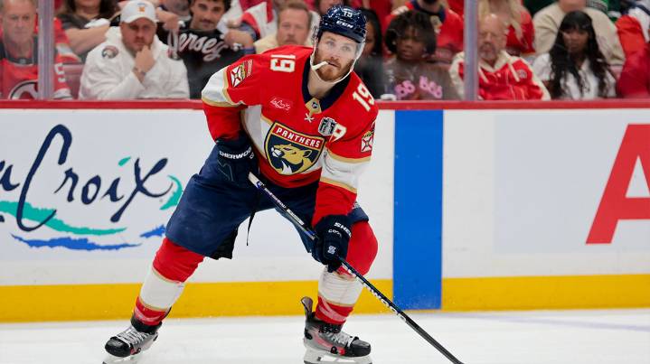Panthers GM doesn’t want fans to ‘hold him’ to Matthew Tkachuk injury timeline