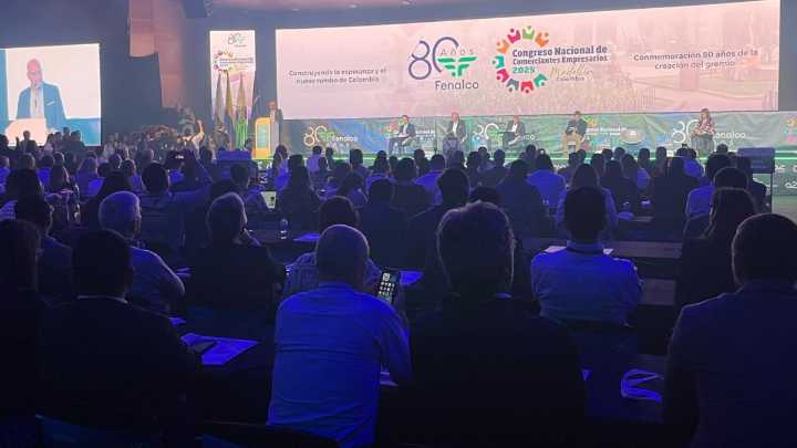 En su congreso anual, comerciantes proponen reformas profundas que le quiten poder al presidente y un plan a 30 años para recuperar el rumbo país