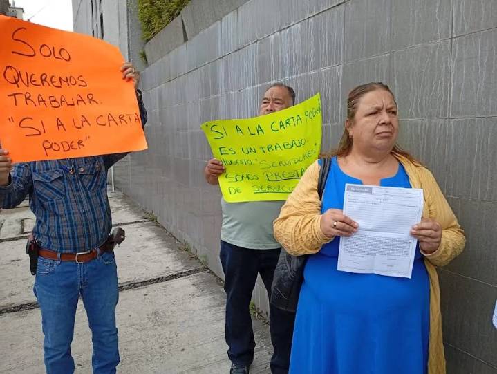 Oficina de Hacienda de Xalapa no agenda cita y atiende a reducido grupo de contribuyentes