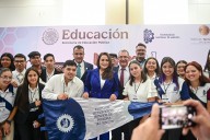 Tere Jiménez da la bienvenida a jóvenes de 9 estados que participan en encuentro tecnológico