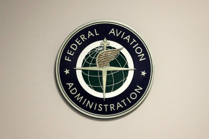 FAA: Passengers evacuating with carry-on items, putting lives at risk