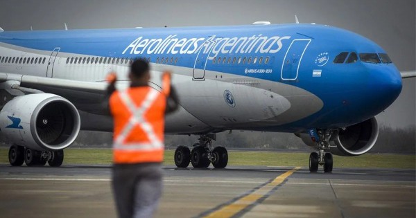 Aerolíneas Argentinas lanza plan para pagar pasajes en hasta 12 cuotas sin interés en vuelos nacionales