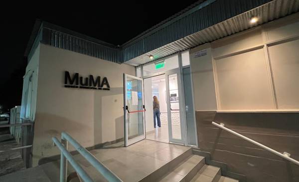 Inauguran la muestra "Relatos del Agua" en Puerto Madryn