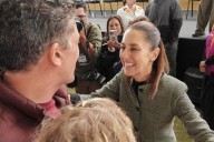 Alfonso Sánchez felicita a Claudia Sheinbaum por su primer año de gobierno en visita a Tlaxcala