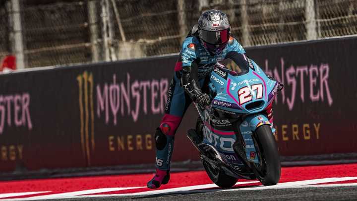 Dani Holgado se estrena en la pole en Moto2 en Montmeló con récord de la pista