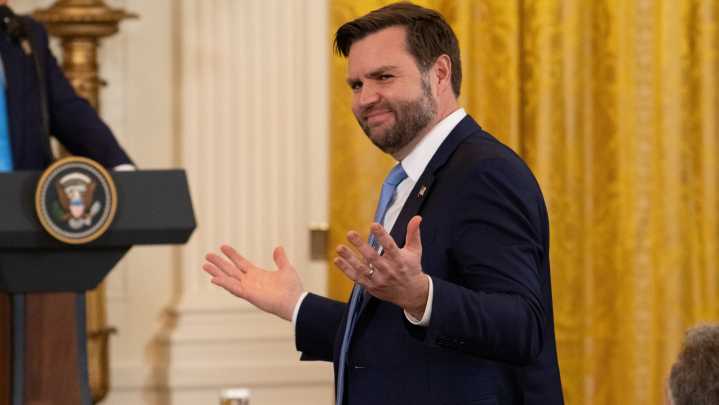 JD Vance Exposes Trump's Bizarre Sleep Habits That Can't Be Good For His Questionable Health