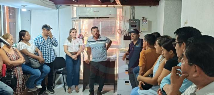 Piden a líderes de comerciantes invitar a socios a colocar la basura en espacios destinados
