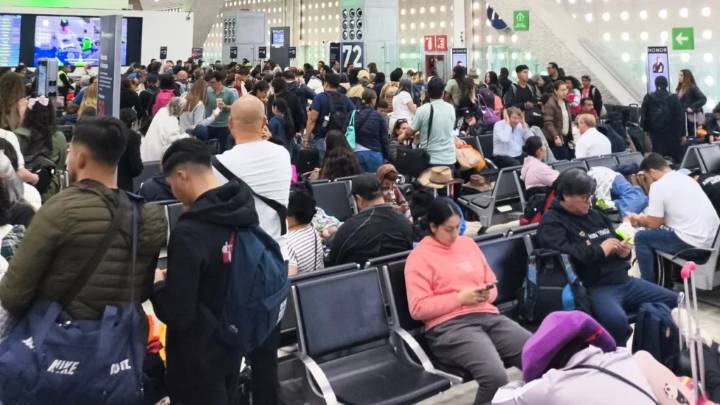 Por lluvias en CDMX, AICM lanza alerta a viajeros