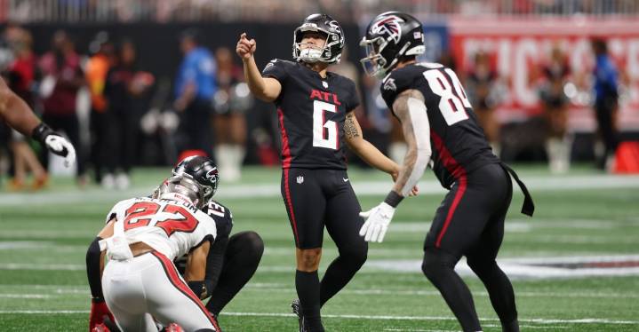 Roster moves: Giants sign K Younghoe Koo to their practice squad