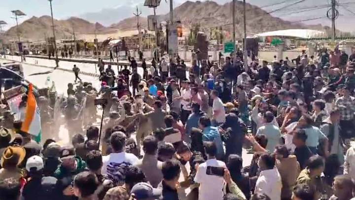 Photo: Arson and violence in Ladakh