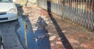 Aplican multa a reincidente por derrame de agua en el Hípico