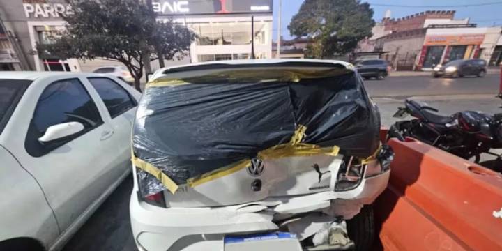 Un hombre chocó intencionalmente con su camioneta dos veces a un auto y un bebé terminó con fractura de cráneo