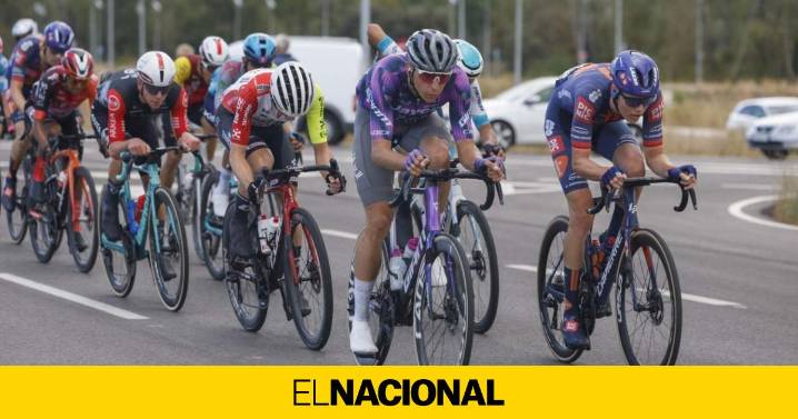 Pellizzari se impone en una etapa "normal" de la Vuelta a España de ciclismo