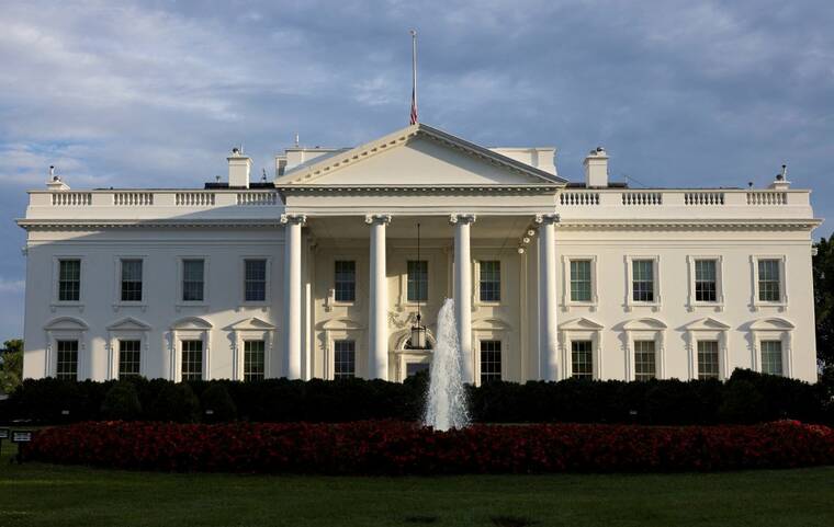 Shutdown threat escalates as White House warns of job losses