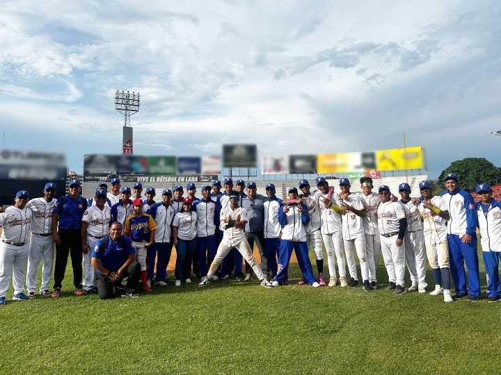 De Barquisimeto para el mundo: Uniformes de LUFERICORD visten al Team Béisbol Venezuela