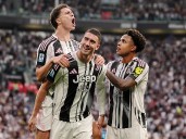 'No progress' - Man United 'fall behind' PL rivals in attacker pursuit