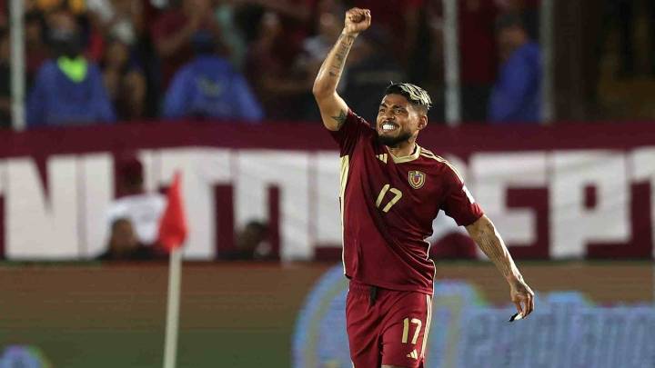 Así se registró la espectacular chilena de Josef Martínez durante el partido de La Vinotinto frente a Colombia en última fecha de las Eliminatorias