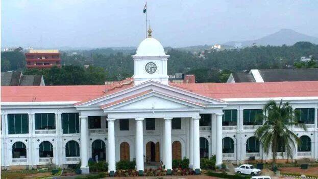 Financial aid to child injured in stray dog attack, 27 acres of land to Kalamassery Judicial City