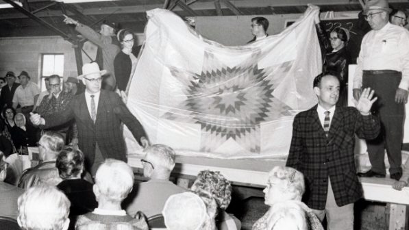 Mennonite Lady Claims Annual Quilt Auction is 'Rigged'