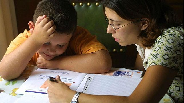 Expertos abordan propuesta del ministro de Educación de eliminar las tareas