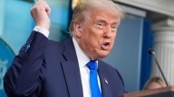 Trump estalla: un informe desvela que entre la multitud que asalto el Capitolio había 270 agentes del FBI encubiertos