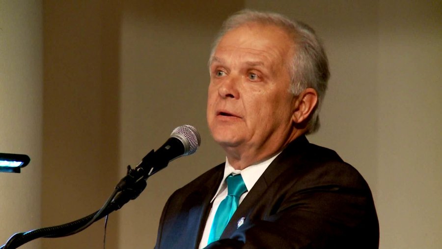 Longtime Oklahoma lawmaker dies after cancer diagnosis