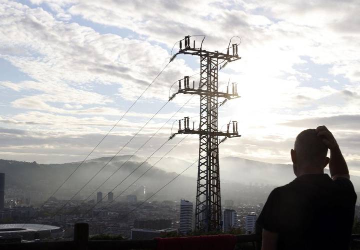 Colapso en la red: el 83% de los nudos de la red de distribución de electricidad está saturado