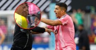 Luis Suárez afrontaría dura sanción por escupitajo: Delantero uruguayo se perdería varios partidos