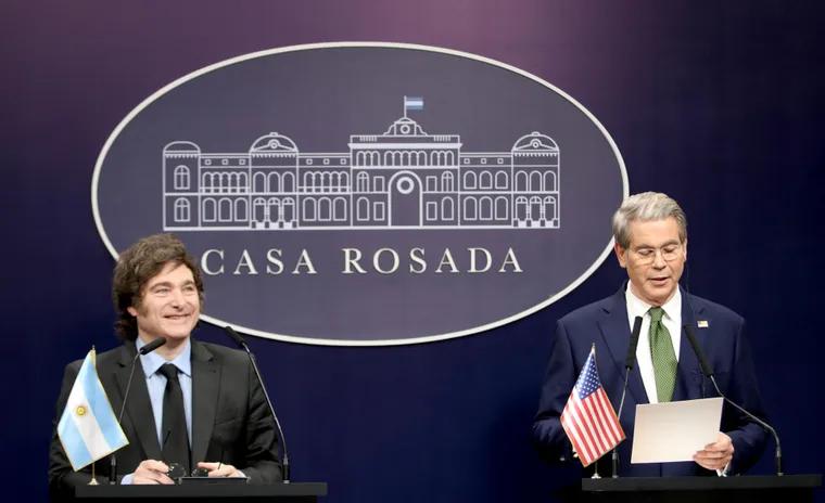EEUU anunció un fuerte apoyo a la Argentina: U$S 20.000 millones vía swap para garantizar la “estabilización cambiaria”