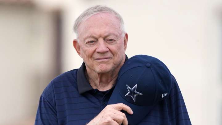 Jerry Jones, Cowboys avoid repeating Micah Parsons mistake with record extension for two