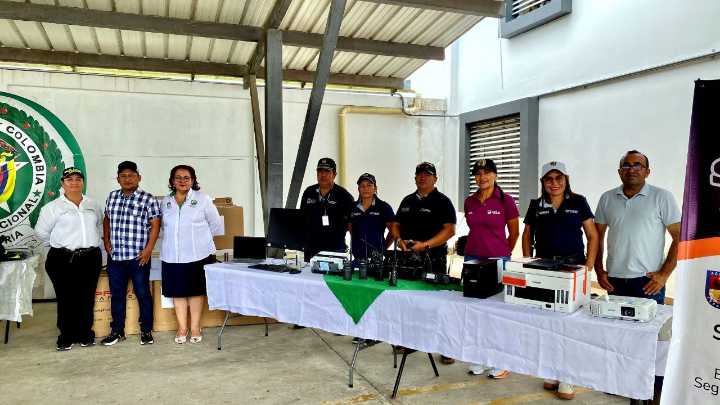 Modernizan las comunicaciones en la Policía de Aguazul, Casanare