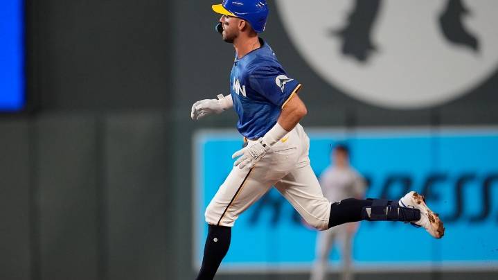 Kody Clemens hits 3 homers to help the Twins outlast the Diamondbacks, 9