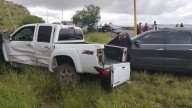 Choque en Periférico Norte deja dos lesionados; uno quedó atrapado en su vehículo